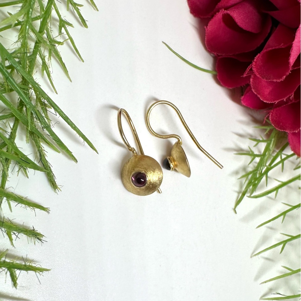 ⚜️Cabochon Brushed Gold Euro Hoop Earrings - Picture 5 of 9